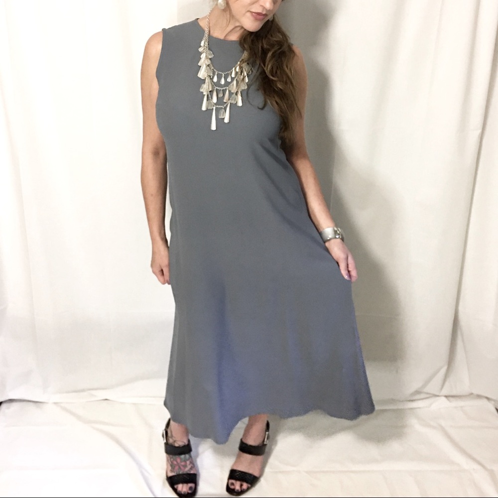 Elegant Eileen fisher 100% Silk Scoop Neck Periwinkle Blue Maxi Dress